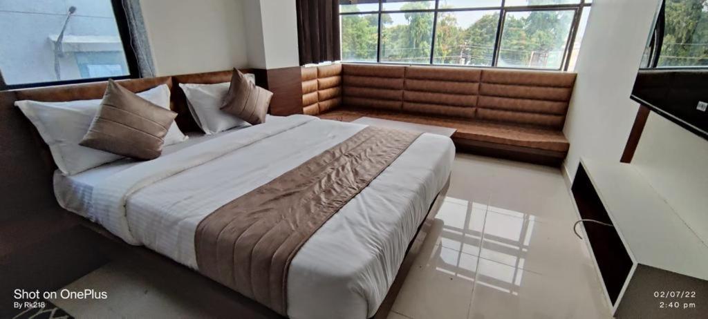 Collection O Hotel Green Park Ānand 外观 照片