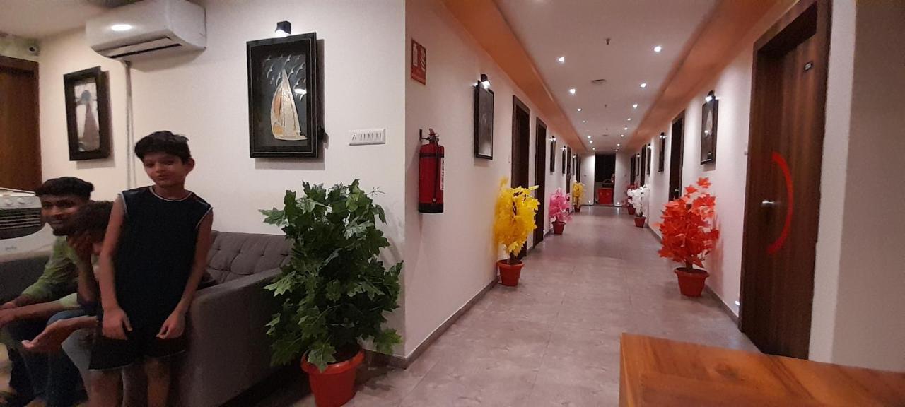 Collection O Hotel Green Park Ānand 外观 照片
