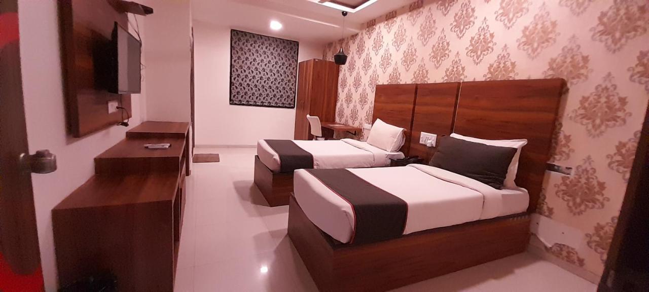 Collection O Hotel Green Park Ānand 外观 照片